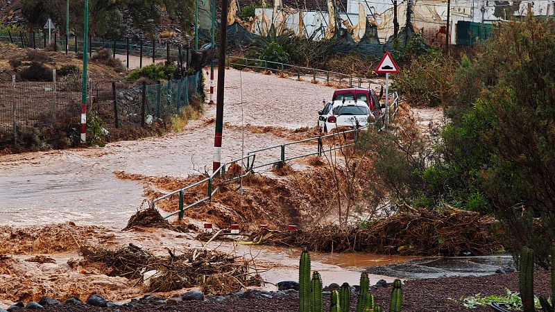 El temporal de lluvia pone en aviso a ocho comunidades y causa destrozos en Gran Canaria y Andalucía