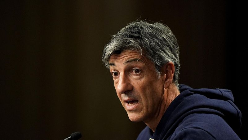 Imanol Alguacil canta a Chayanne para pedir respeto y humildad antes del United-Real Sociedad de Europa League