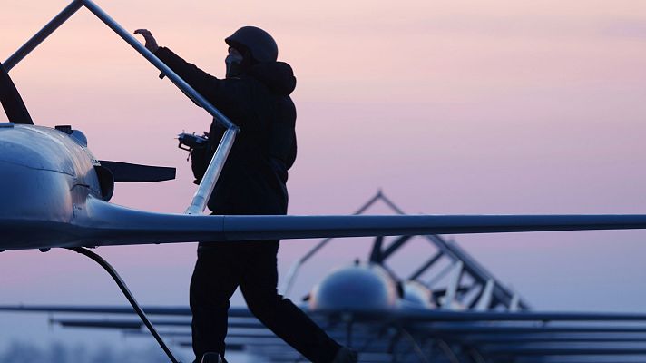 Telediario 2 - Estados Unidos anuncia la paralización del intercambio de información de inteligencia militar con Ucrania