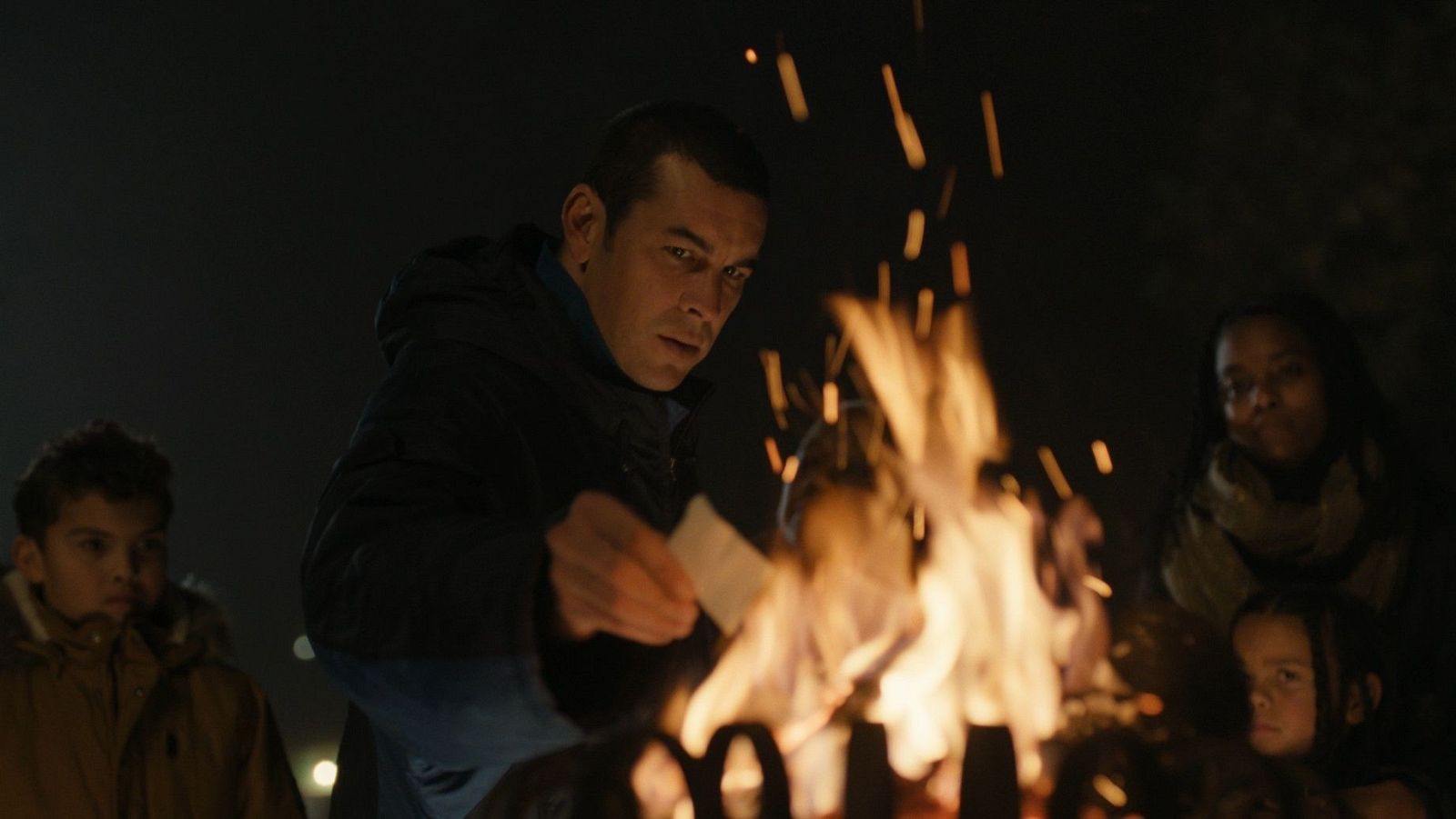 RTVE.es estrena el tráiler de 'Muy lejos', con Mario Casas y David Verdaguer | Ver
