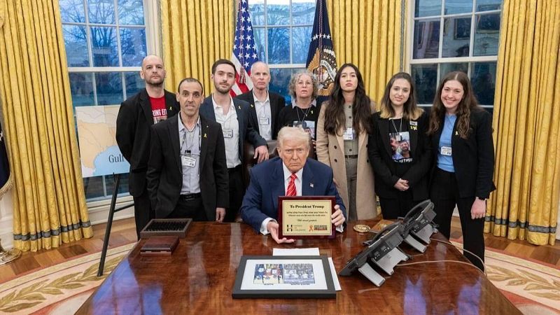 Trump amenaza a Hamás con "un infierno" si no libera a todos los rehenes que quedan dentro de la Franja de Gaza