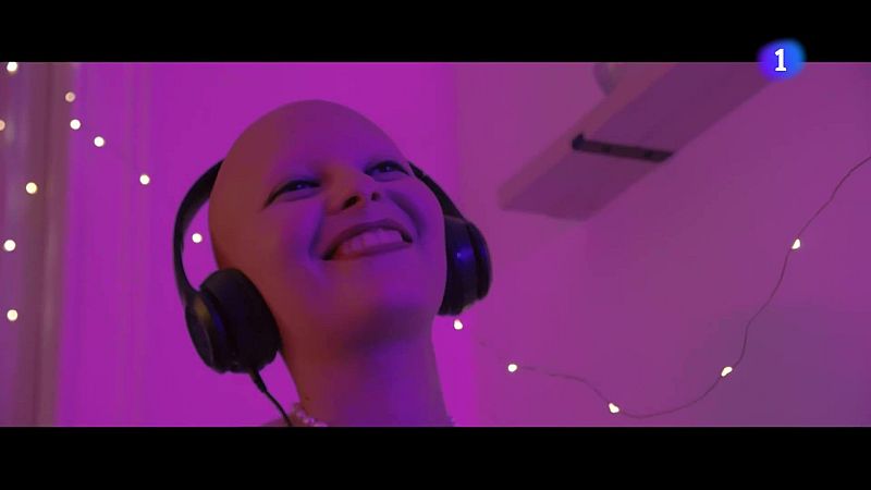 'Mujeres calvas': trencant el tabú de l’alopècia femenina - L'Informatiu | Veure