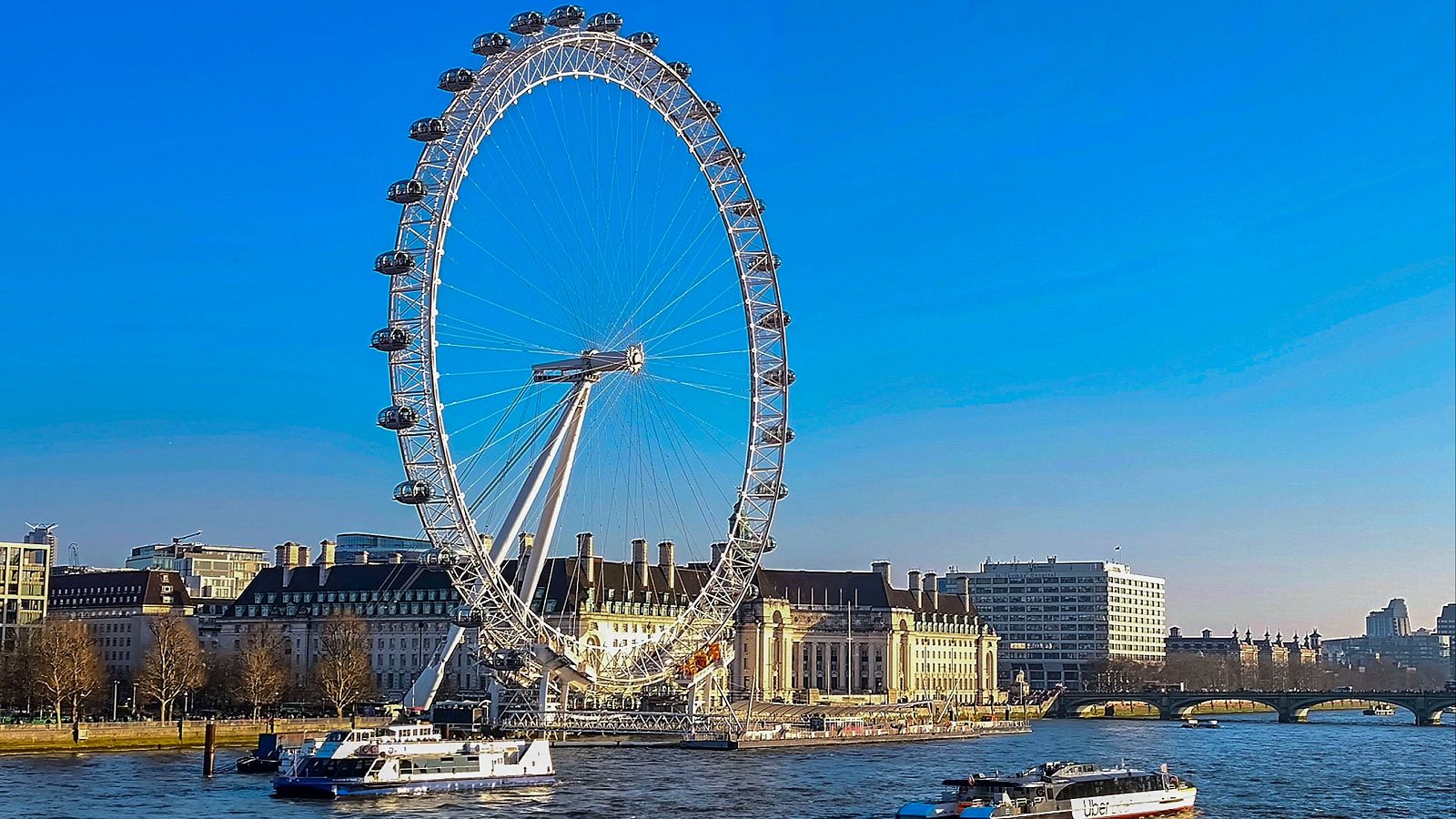 El 'London Eye', la famosa noria de Londres, cumple 25 años | Ver
