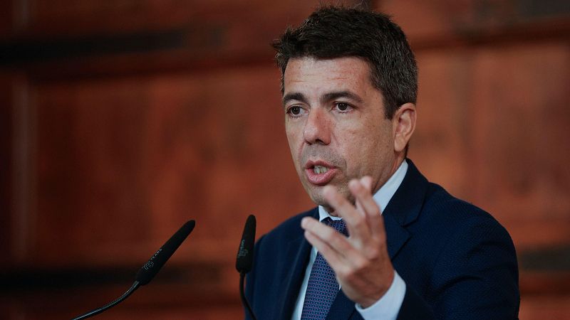 El PSOE presiona a Feijóo para que aparte a Mazón por su gestión de la DANA