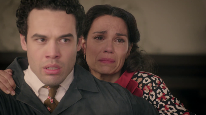 Salón de té La Moderna - Emiliano amenaza a Pepita