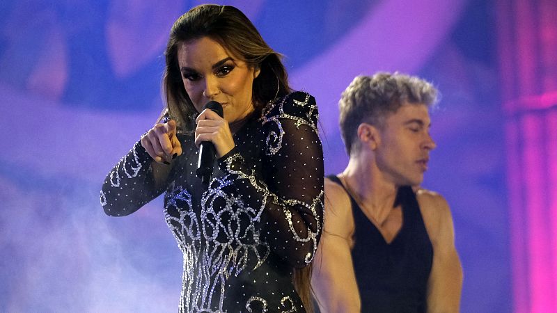 Melody canta "ESA DIVA" en la Gala Drag Queen del Carnaval de Las Palmas de Gran Canaria