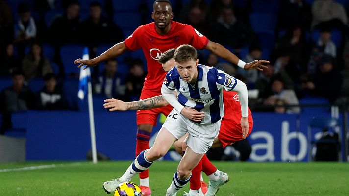 Resúmenes de LaLiga - Real Sociedad - Sevilla: resumen del partido de la 27ª jornada de Liga | Primera