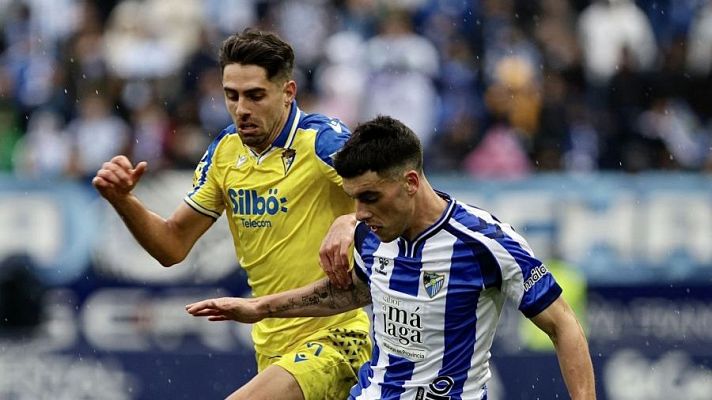 Resúmenes de LaLiga - Málaga CF - Cádiz CF: resumen del partido de la 30ª jornada de Liga | Segunda