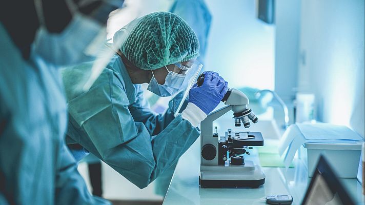 Telediario 1 - Las mujeres científicas tienen menor presencia en los medios que sus compañeros