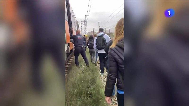 Matí caòtic a l'R2 Sud de Rodalies per una incidència en el subministrament elèctric