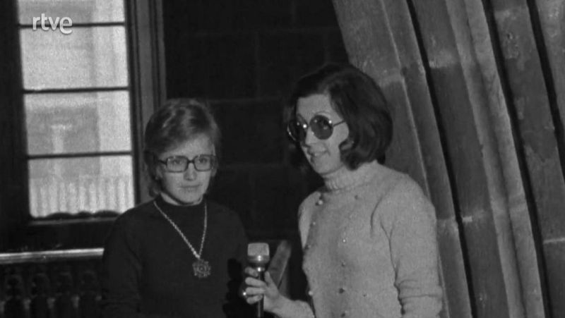 Rosa Maria Calaf entrevista a Maria Cinta Vidal en la Bolsa de Barcelona | Veure