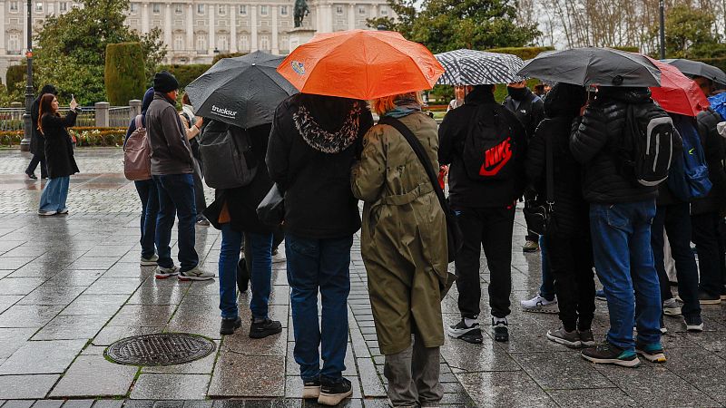 La borrasca Jana deja lluvias, viento y bajada de temperaturas - El tiempo | Ver