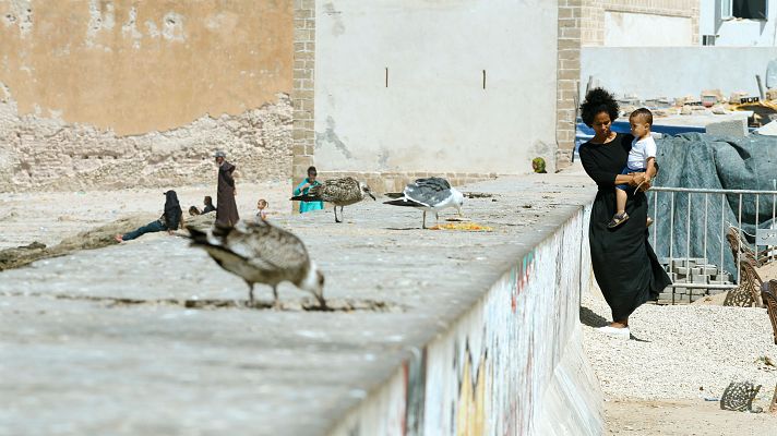 Telediario Fin de Semana - Rechazo social y legal, los desafíos a los que se enfrentan las madres solteras en Marruecos