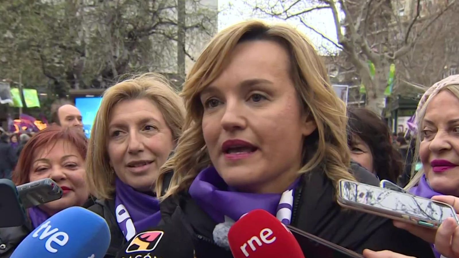 Pilar Alegría en la manifestación del 8M de Zaragoza - La tarde en 24h | Ver