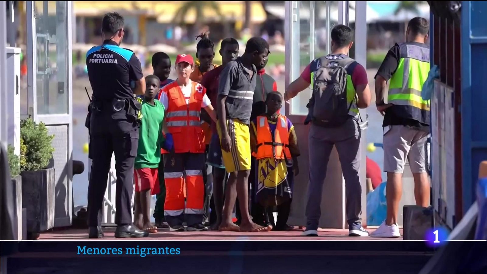 En una semana podría estar cerrado el texto para el reparto de los menores migrantes. Así se lo ha trasladado la vicepresidenta primera María Jesús Montero al presidente canario Fernando Clavijo. Una reunión en la que ha estado también el ministro y presidente de la comisión interministerial de migración Ángel Víctor Torres.