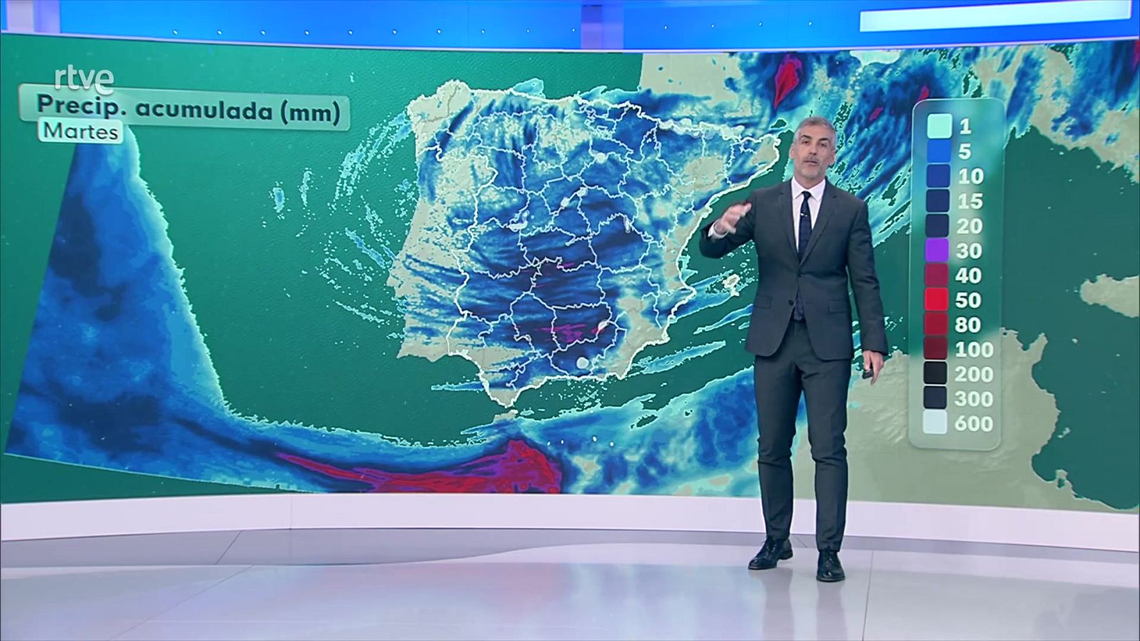 Probables precipitaciones fuertes y persistentes en entorno de Cádiz, Alborán y en Baleares - ver ahora