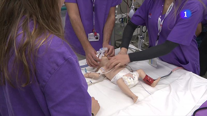 Formació de cardiologia per a pediatres a Sant Joan de Déu - L'Informatiu | Veure