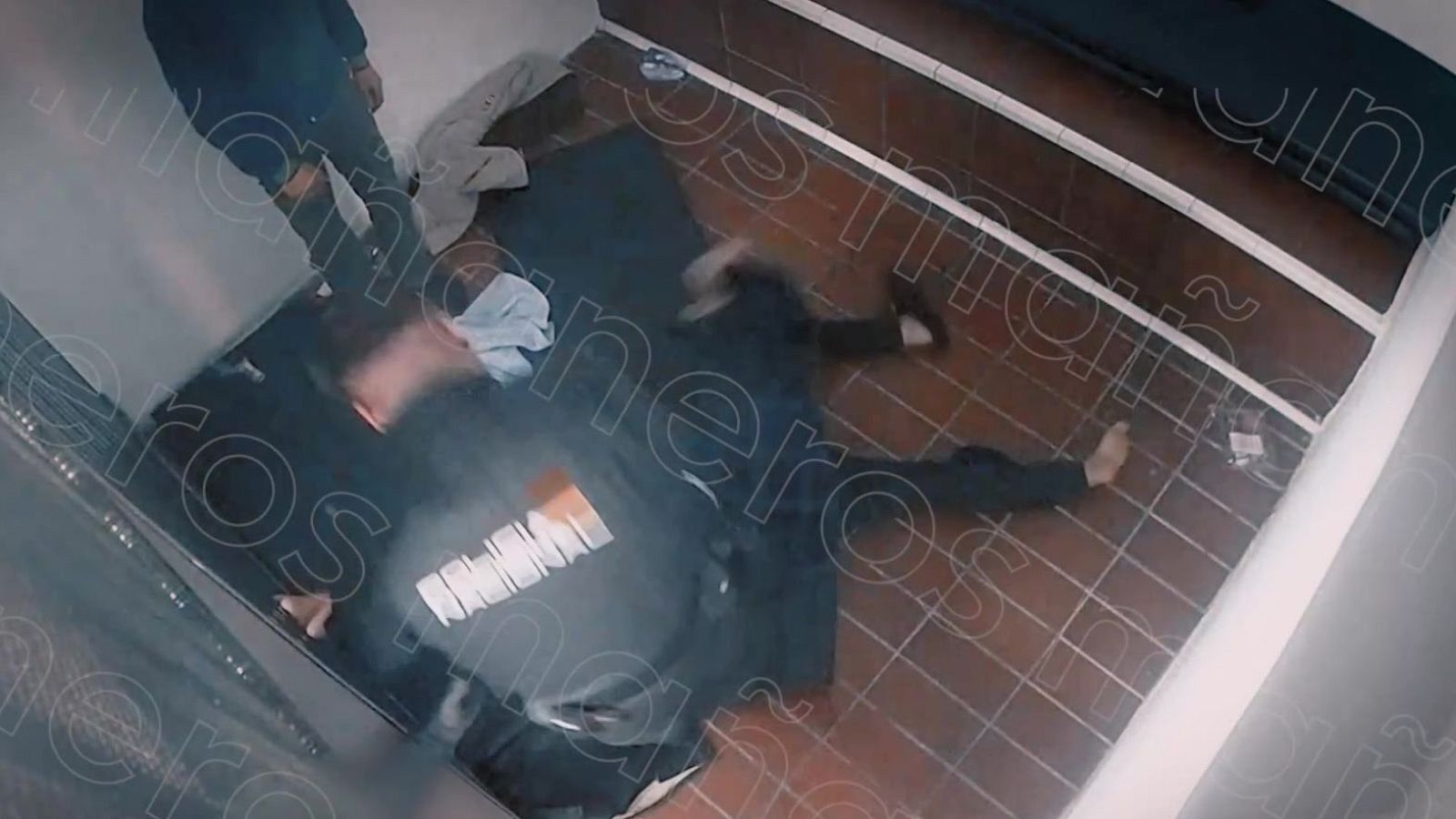 Brutal agresión policial en Fuengirola - Mañaneros 360 | Ver