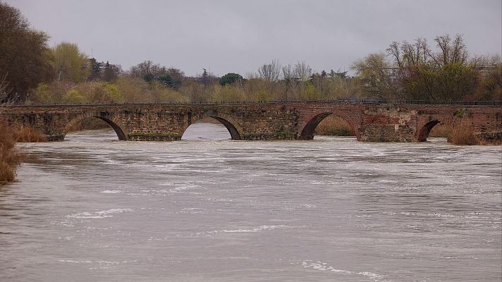Telediario 2 - Las lluvias ponen en alerta la provincia de Toledo ante la crecida de los ríos Tajo y Alberche