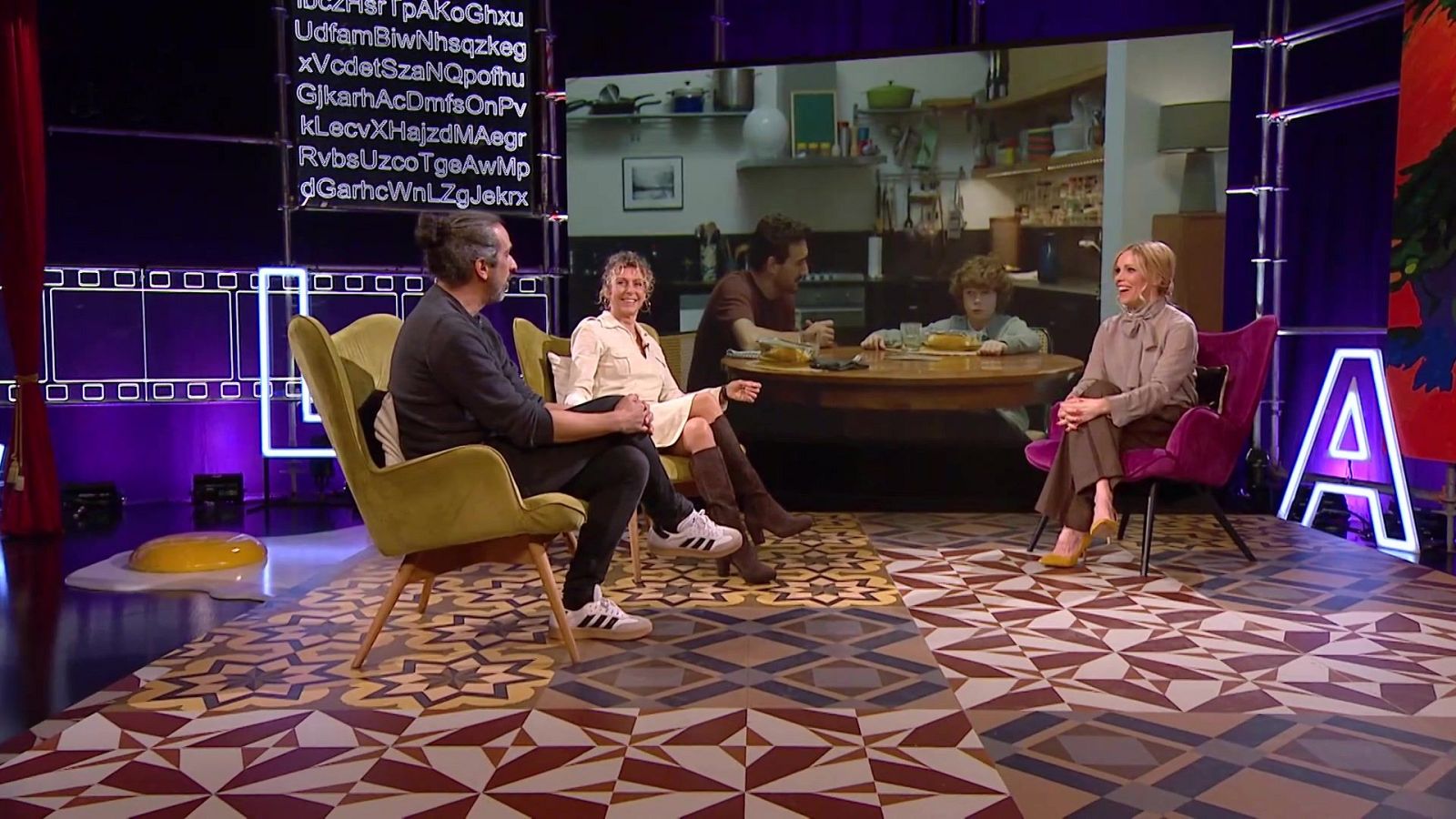 Culturas 2 - Javier Ruiz Caldera y Àngels Gonyalons - ver ahora