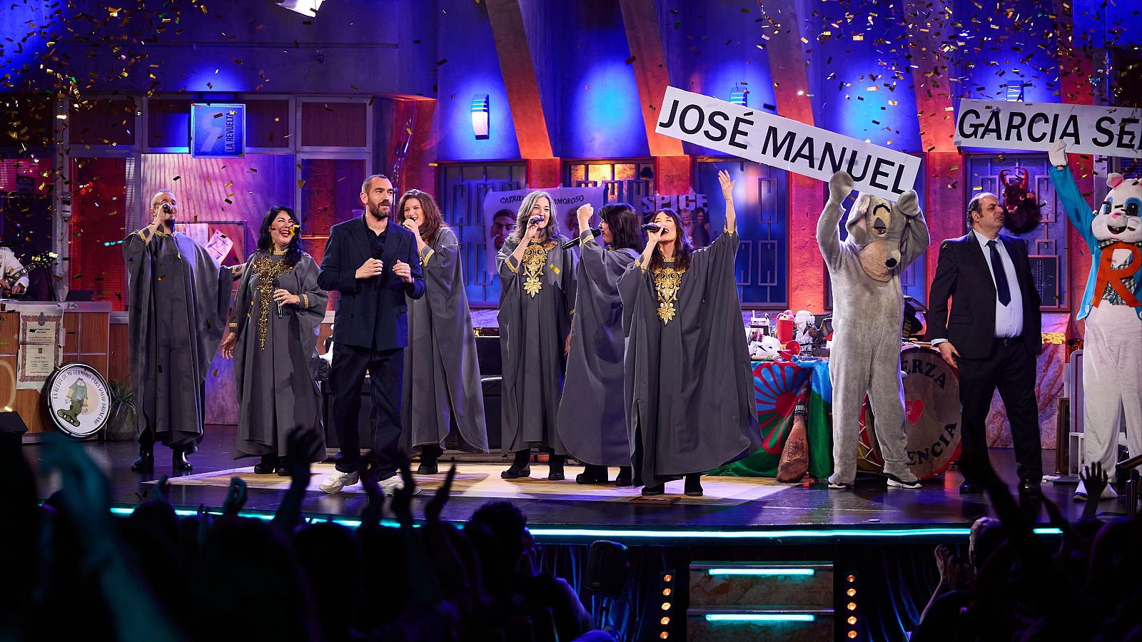 La Revuelta | Jorge Ponce le canta a un espectador 13/3/25 - La Revuelta | Ver