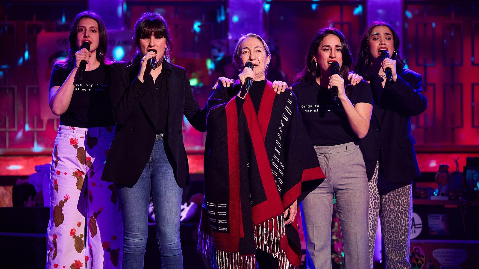 La Revuelta | El elenco de 'Chavela' canta "La llorona" 13/3/25 - La Revuelta | Ver