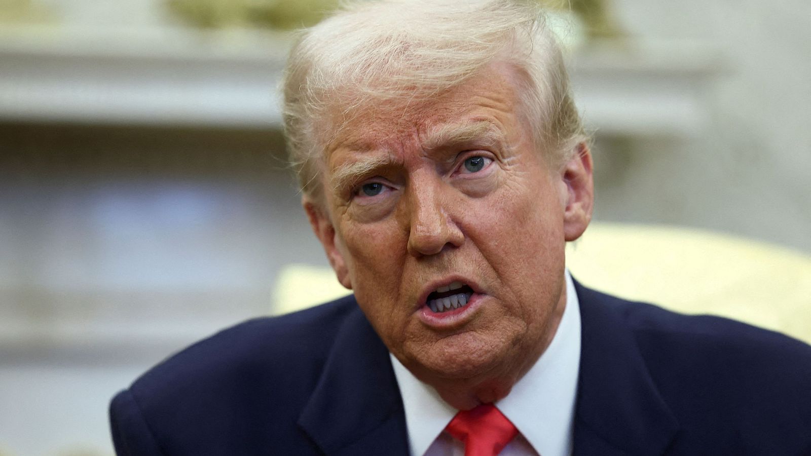 Trump amenaza con aranceles del 200% al vino y champán de la UE | Ver