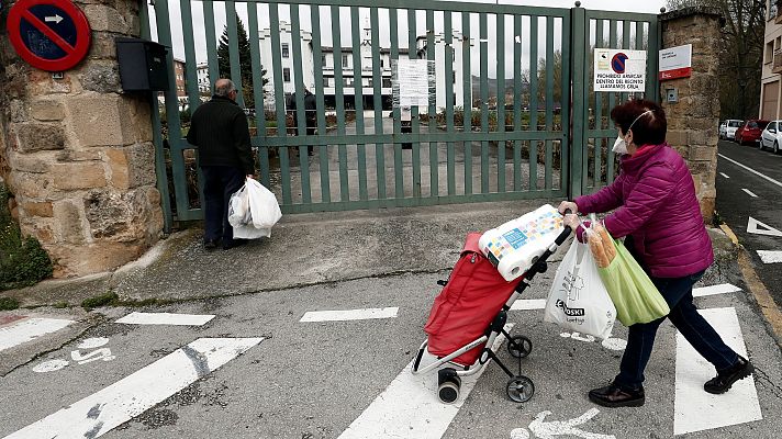Telediario 1 - La residencia donde los trabajadores se confinaron junto a los mayores durante el covid