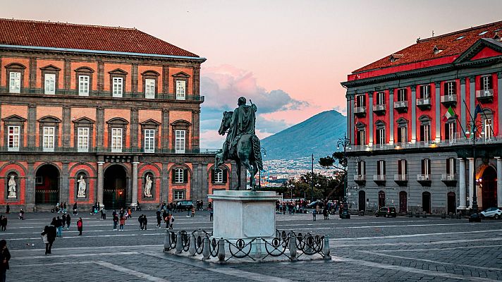 Página Dos - Ruta literaria por la Nápoles de Elena Ferrante