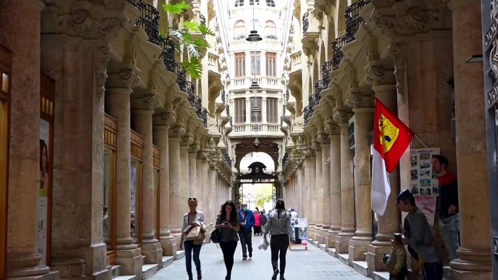 Zoom Tendencias - ¿Qué prefieres Brisket o PASTRAMI? - 15/03/25 - ver ahora