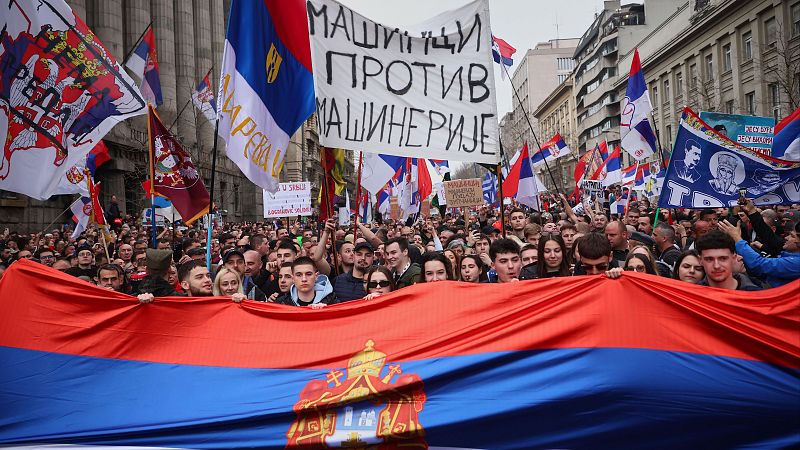 Protesta multitudinaria en Serbia contra el Gobierno | Ver