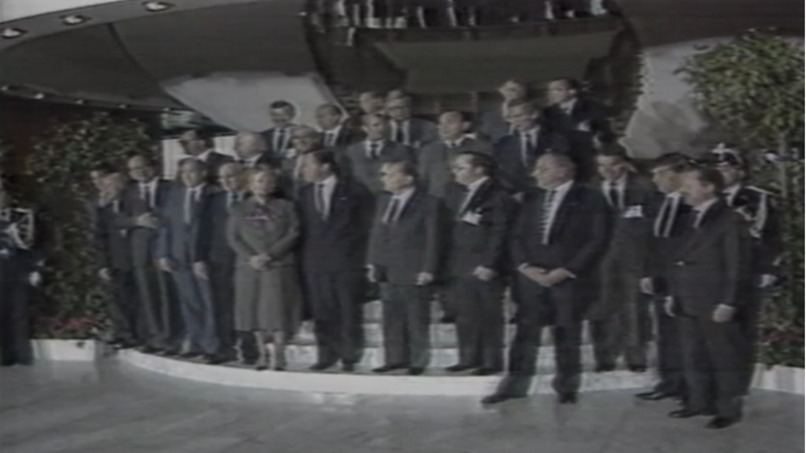 Ni rics ni pobres - Europa - Arxiu TVE Catalunya - Europa (1987, català) | Veure