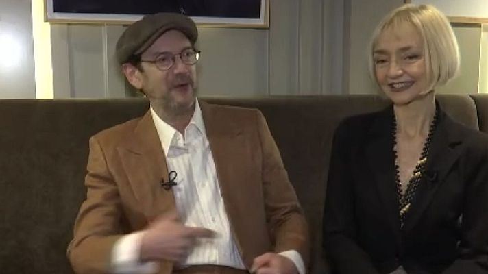 Telediario 1 - Maria de Medeiros y Manolo Solo llevan 'Una quinta portuguesa' al Festival de Málaga