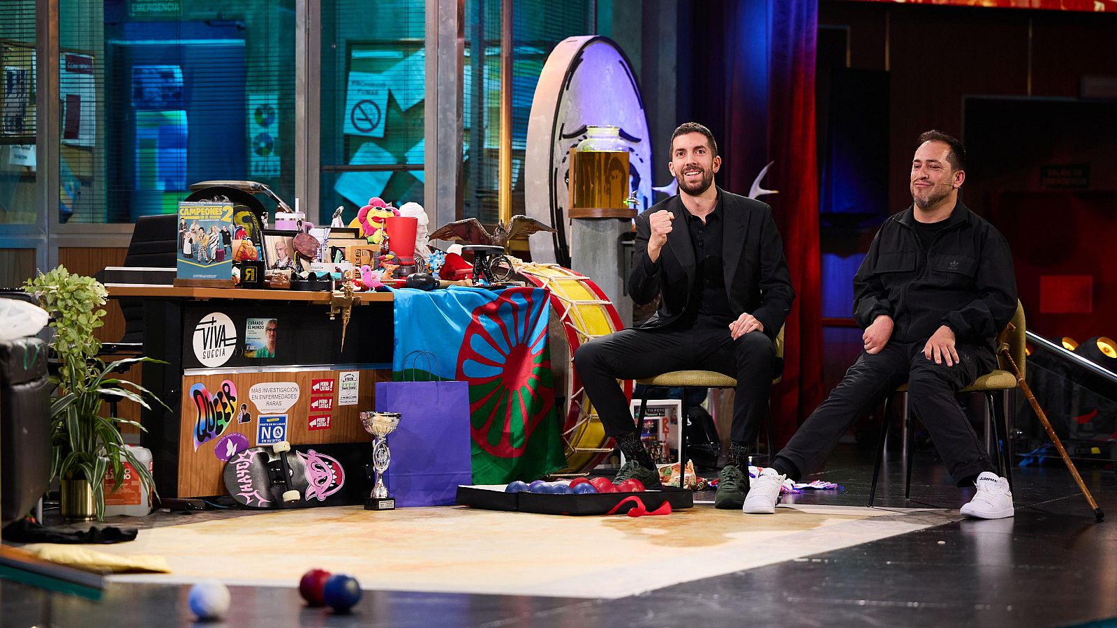 La Revuelta | El Langui y Broncano juegan a la boccia 17/3/25 - La Revuelta | Ver