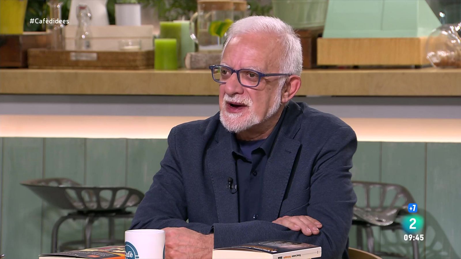 Vicenç Lozano presenta 'Potser no hi va haver mai primavera' - Cafè d'idees | Veure