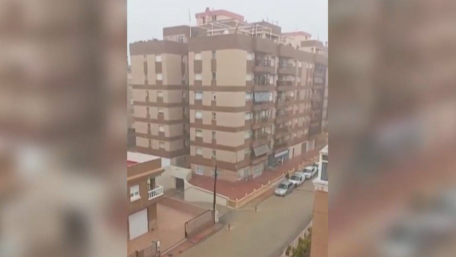 Las fuertes lluvias dejan inundaciones y rescates en Águilas, Murcia - Informativo 24h | Ver