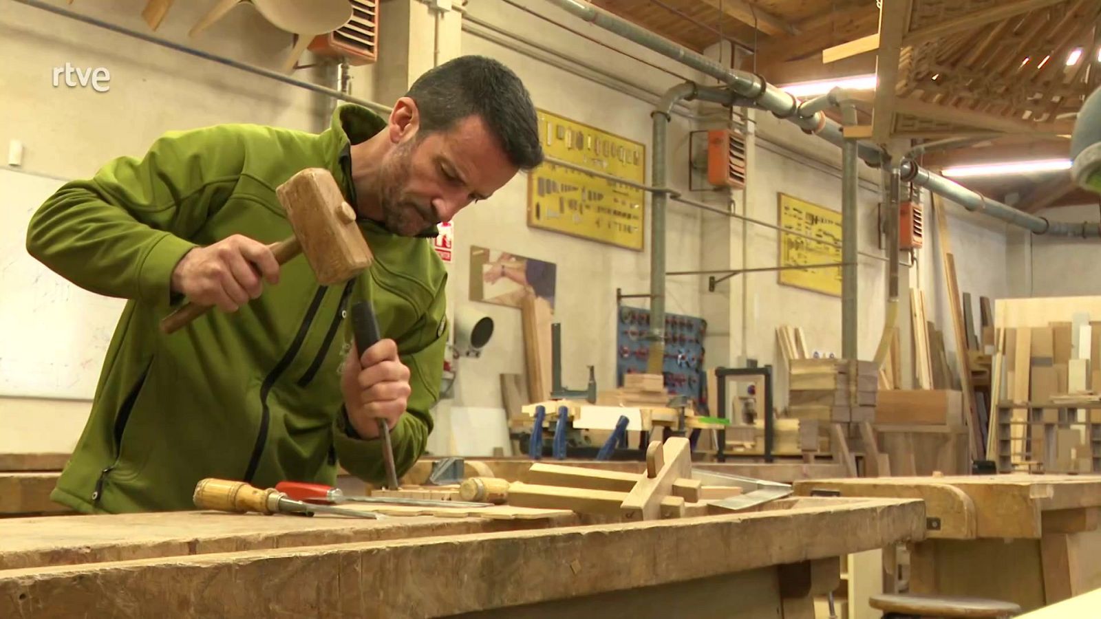 ¡Más madera! - Aquí hay trabajo | Ver