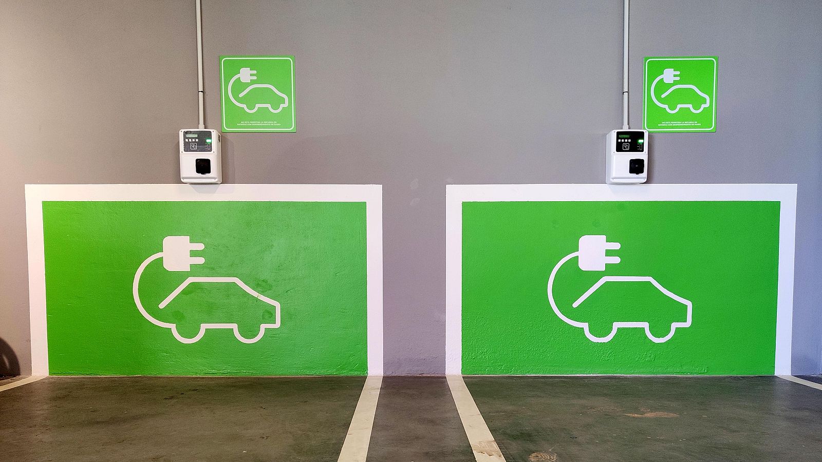 La Anfac da medidas para acelerar la instalación de puntos de recarga - Telediario 1 | Ver