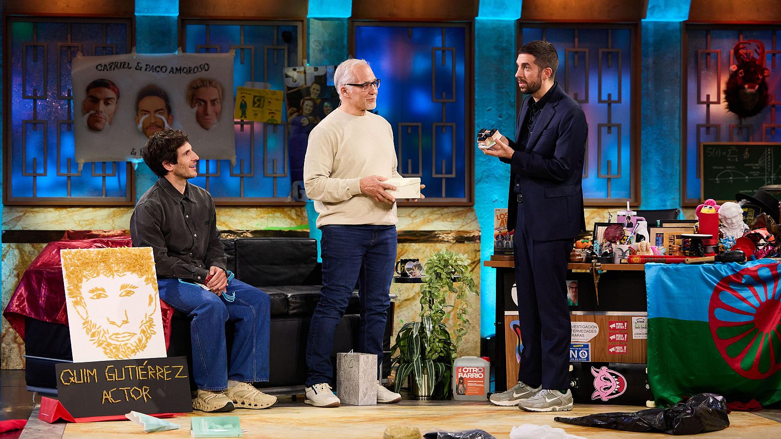 La Revuelta | Cómo se despidió Pedro Sánchez del chef de Moncloa - La Revuelta | Ver