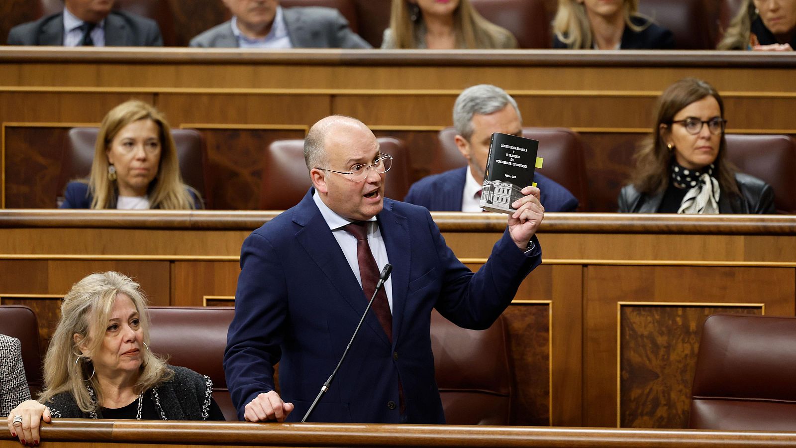El PP y la Presidencia del Congreso se enzarzan por el veto a varias enmiendas - Informativo 24h | Ver