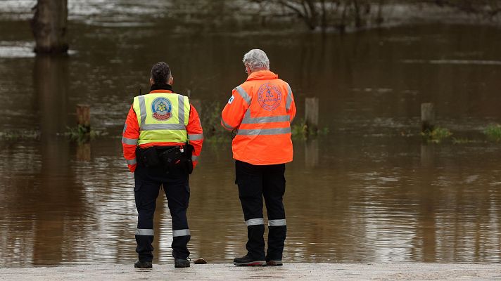 Telediario 1 - La borrasca Martinho pone a 15 comunidades en aviso por lluvia y viento