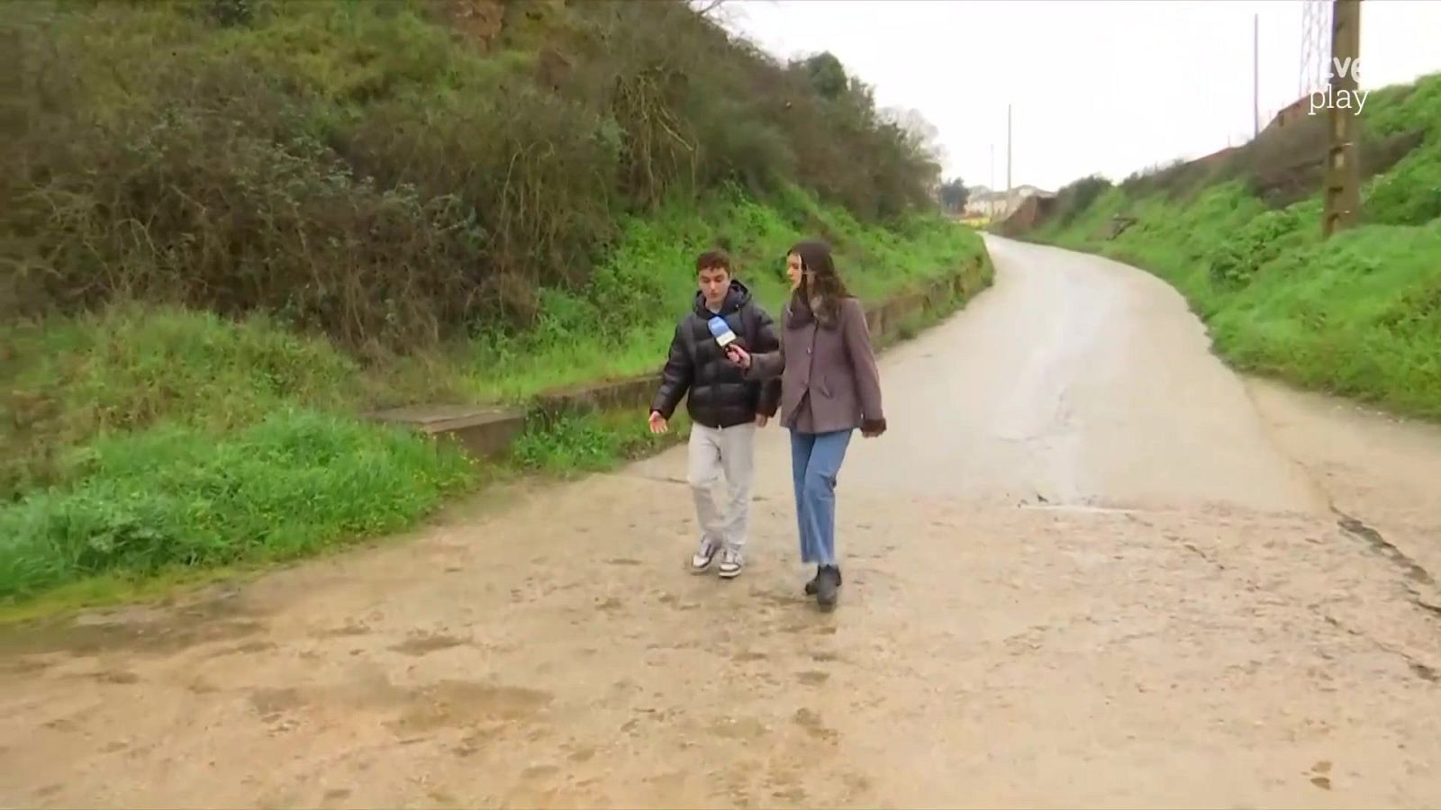 Caminar dos quilòmetres per arribar a l’institut | L'altaveu - L'altaveu | Veure