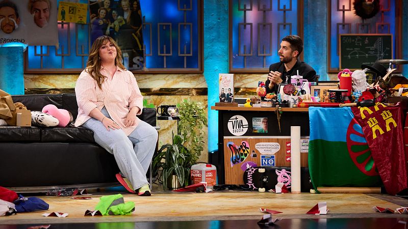 La Revuelta | Así fue la experiencia de Lalachus con el árbol en Bruselas