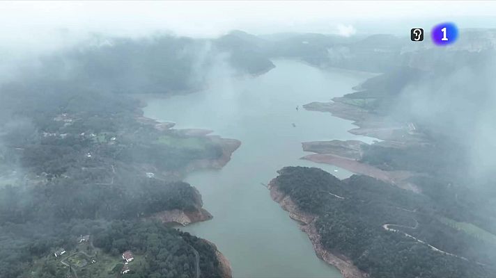 L'Informatiu - L'aigua s'imposa als pantans i supera el 50 % de les conques internes