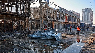 Los ataques sobre Ucrania alejan la posibilidad de una tregua