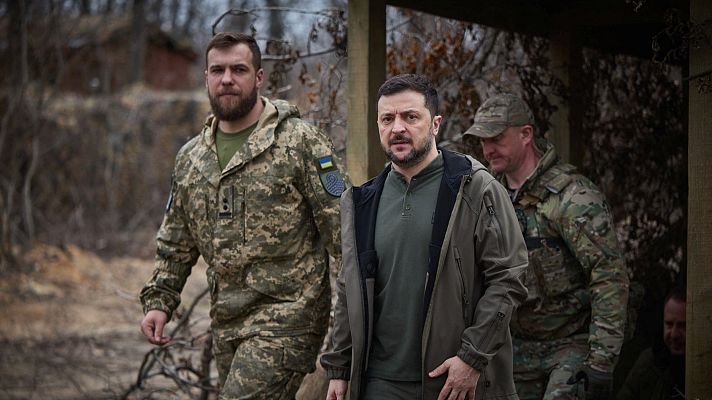 Telediario Fin de Semana - Zelenski visita a las tropas en el frente tras los últimos ataques de Rusia
