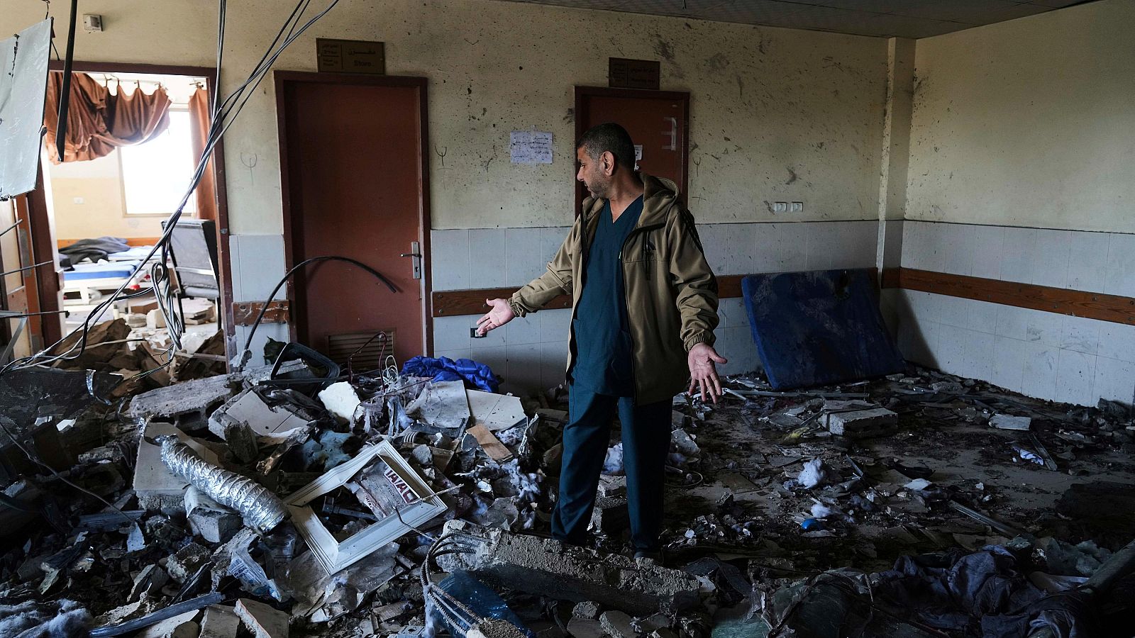 Un ataque israelí contra el mayor hospital de Gaza deja 12 muertos | Ver