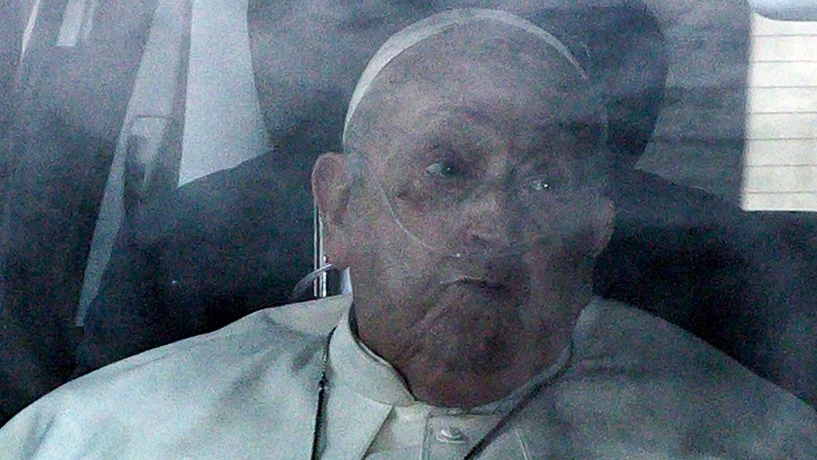 El papa recibe el alta hospitarlia después de 38 días ingresado | Ver