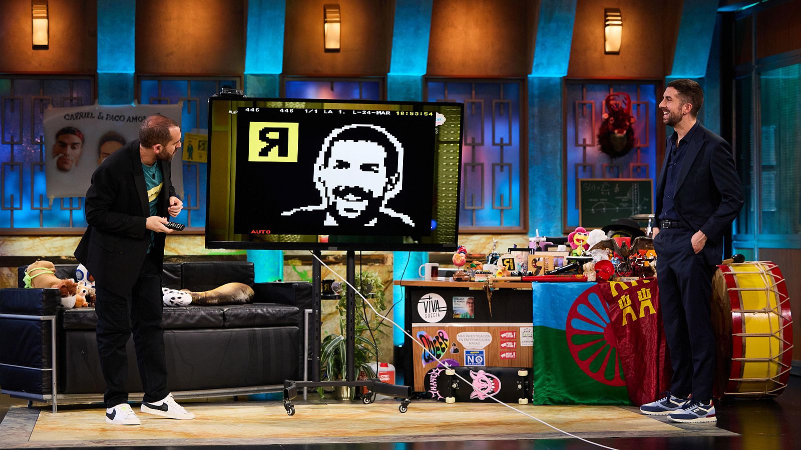 La Revuelta | Broncano y su equipo llegan al teletexto 24/3/25 - La Revuelta | Ver