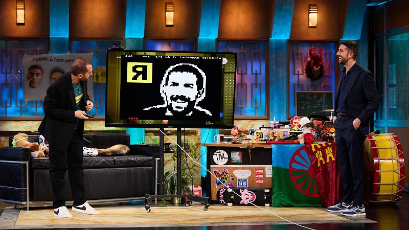 La Revuelta | Broncano y su equipo llegan al teletexto